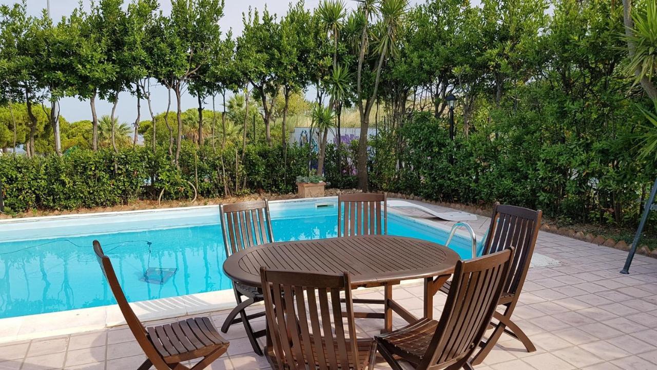 Sinilu B&B Silvi Paese Εξωτερικό φωτογραφία