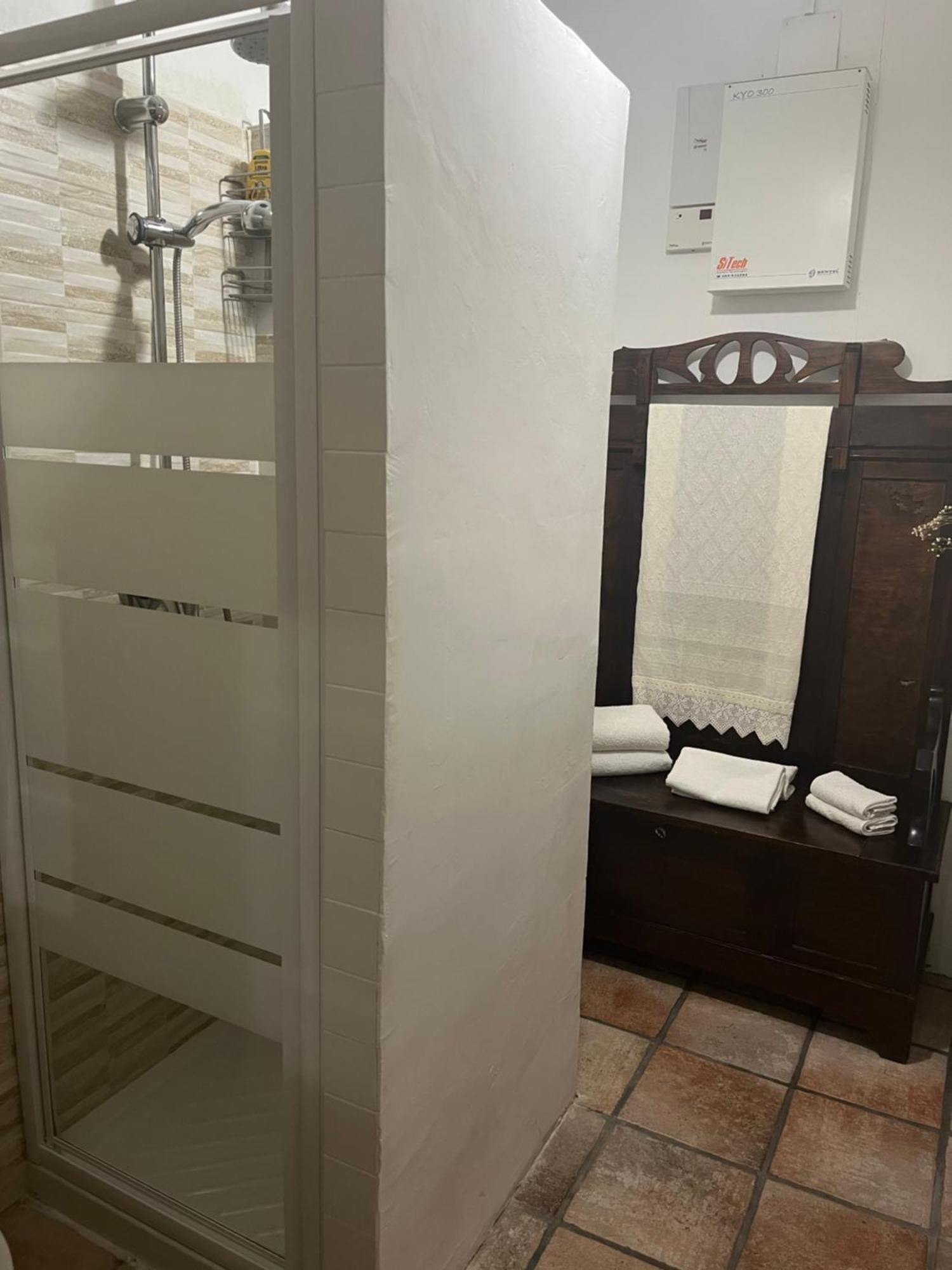 Sinilu B&B Silvi Paese Εξωτερικό φωτογραφία