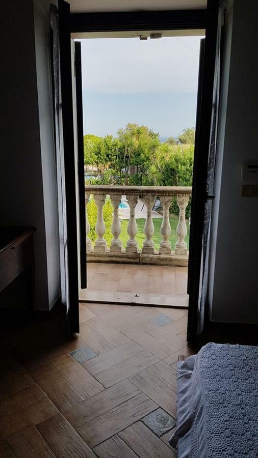 Sinilu B&B Silvi Paese Εξωτερικό φωτογραφία